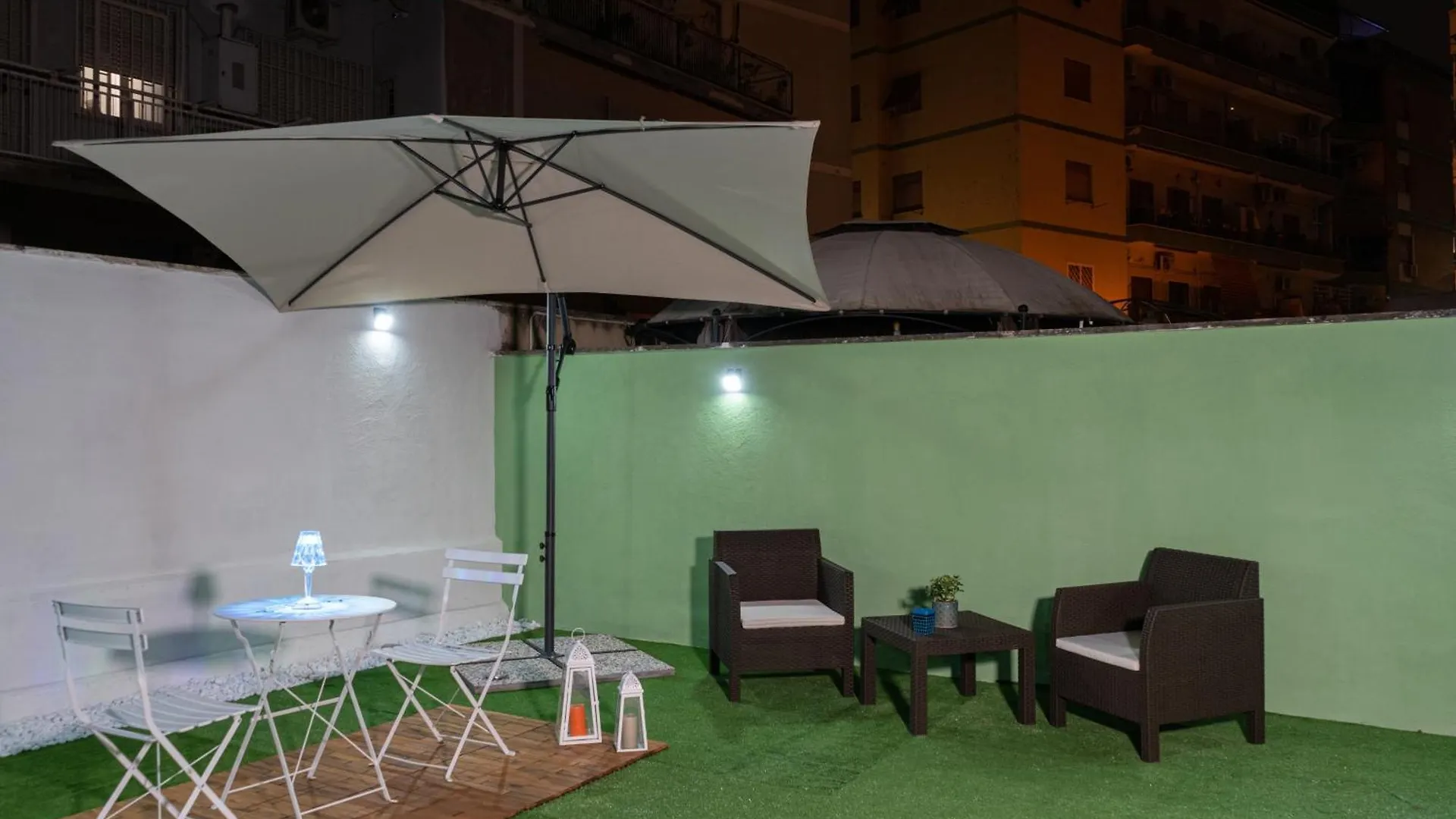 Relax Room Apartment Rome Italy