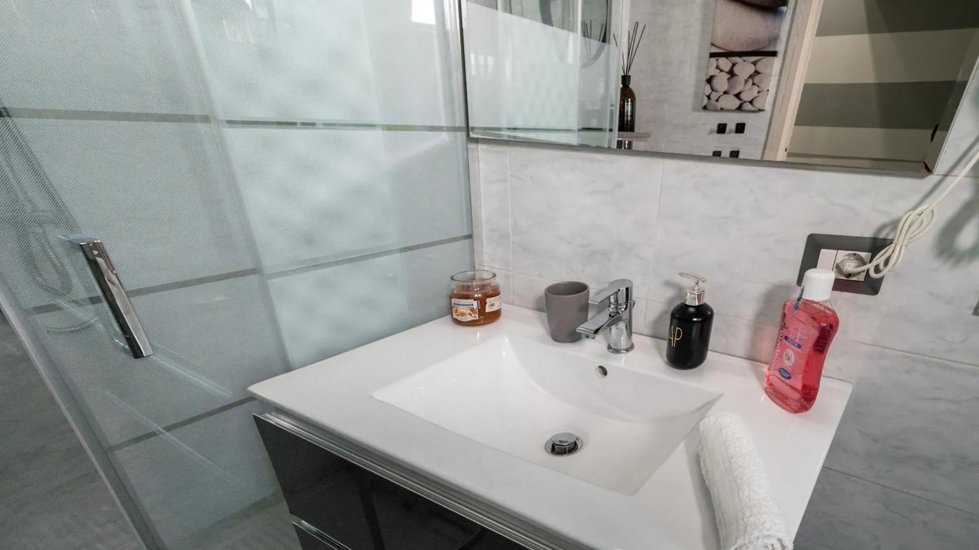 Relax Room Apartment Rome 0*,  Italy